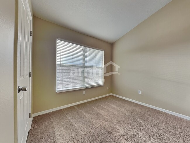 Building Photo - 31437 Heatherstone Dr