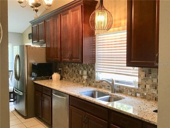 Building Photo - 3662 Chatham Dr