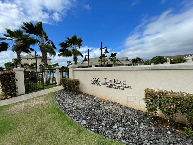 Building Photo - 1155 Kakala St