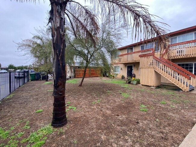 Building Photo - 15156 Elm Ct