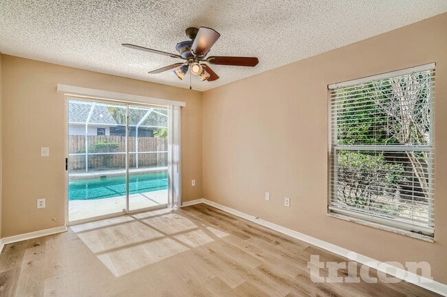 Building Photo - 856 Crestridge Cir