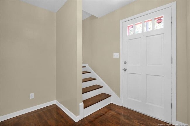 Building Photo - 511 Dandridge Dr