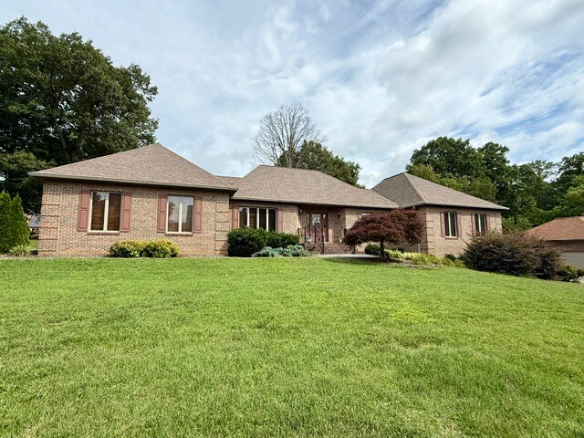 Building Photo - 590 Wedgwood Dr