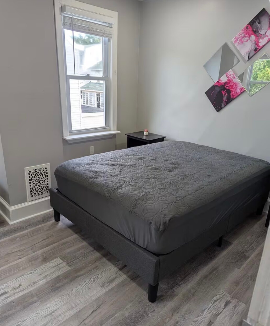 Building Photo - 229 Conover St