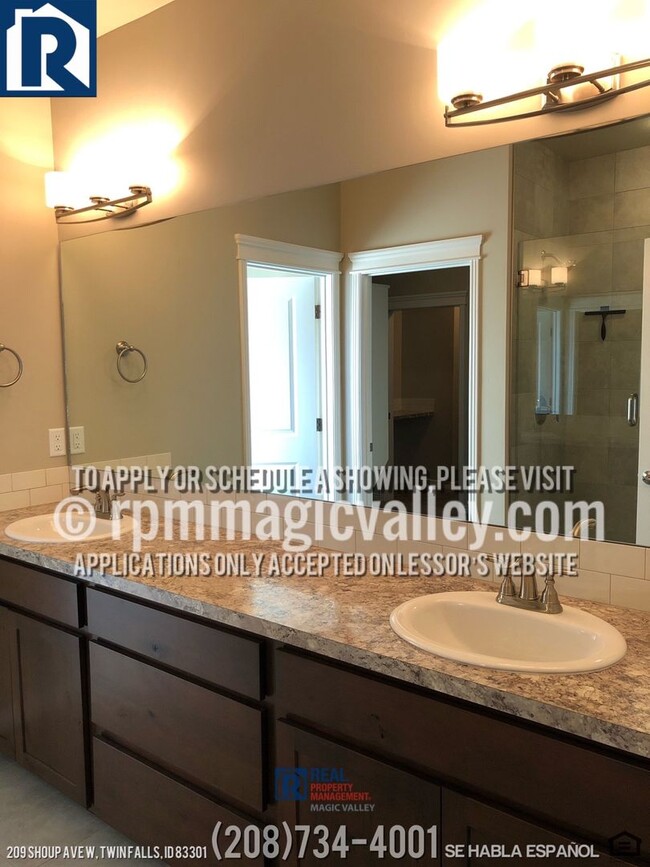Building Photo - New 3 Bed 2 Bath home