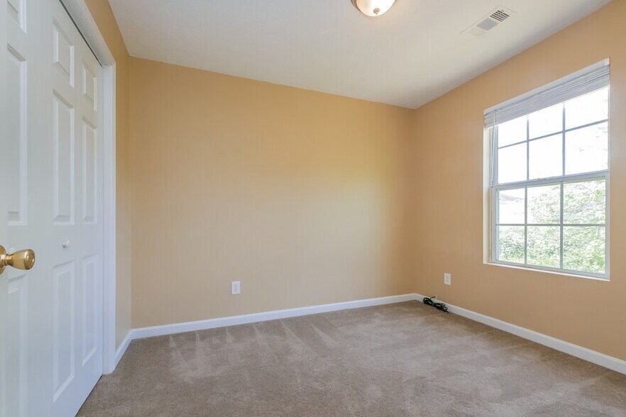 Building Photo - 4115 Mission Way