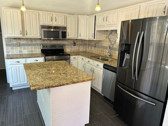 Building Photo - 6825 Anderson Dr