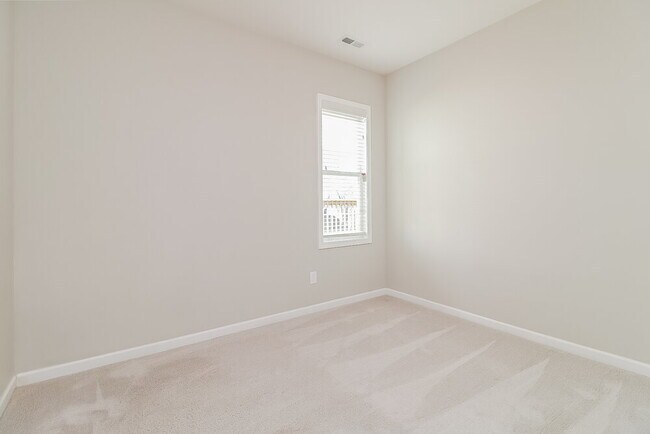 Building Photo - 167 E Wilson St