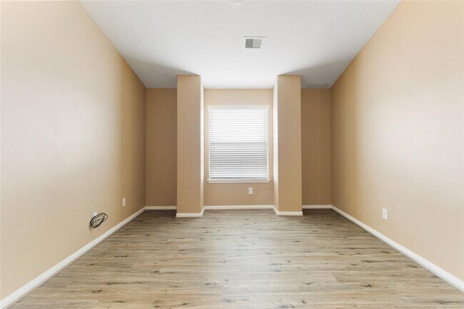 Building Photo - 20323 Mathis Landing Dr