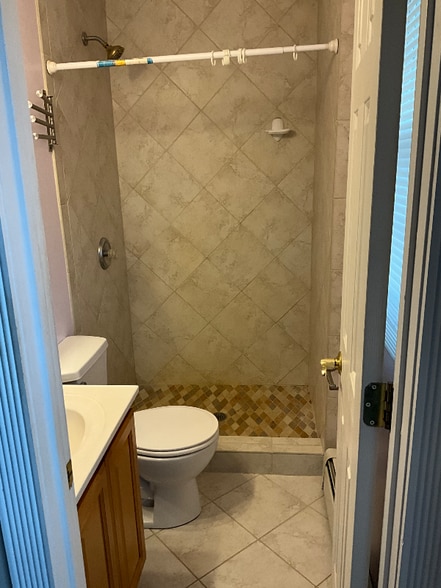 Building Photo - 5078 Broad Run Church Rd