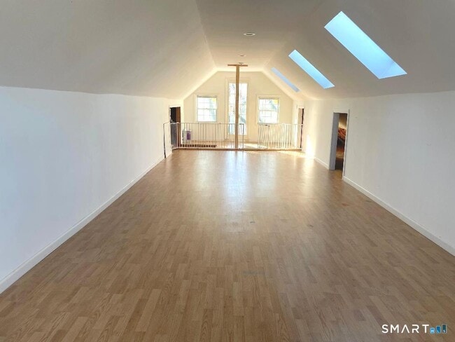 Building Photo - 350 Access Rd