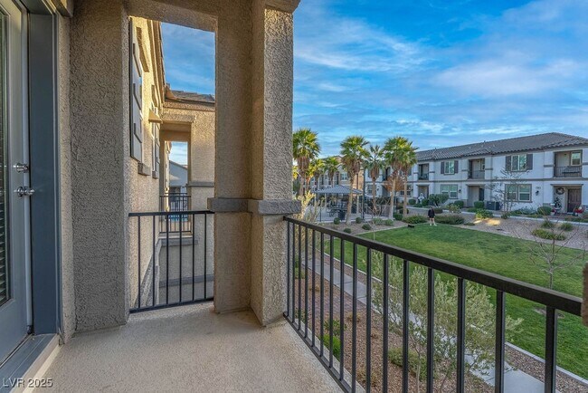 Building Photo - 483 Ylang Pl