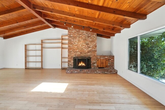 Building Photo - 8461 Valley Circle Blvd