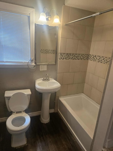 Building Photo - 409 Jackson St