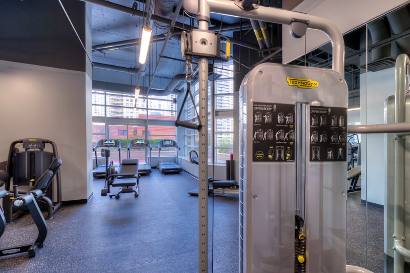 Building Photo - 551 N State St