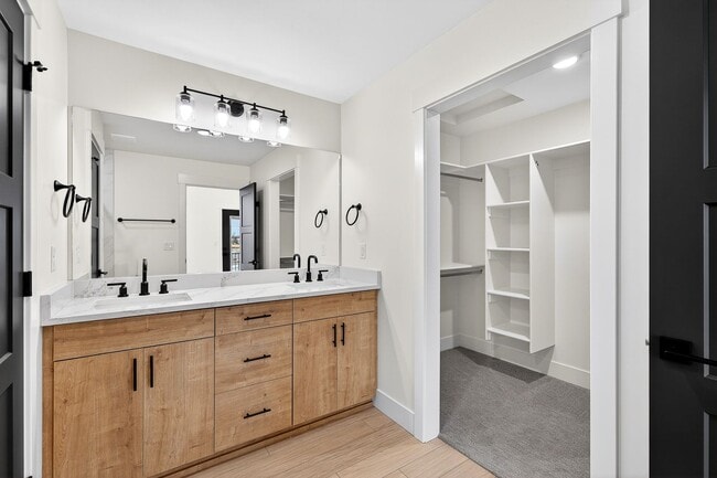 Building Photo - BRAND NEW TOWNHOME IN REXBURG WITH GARAGE