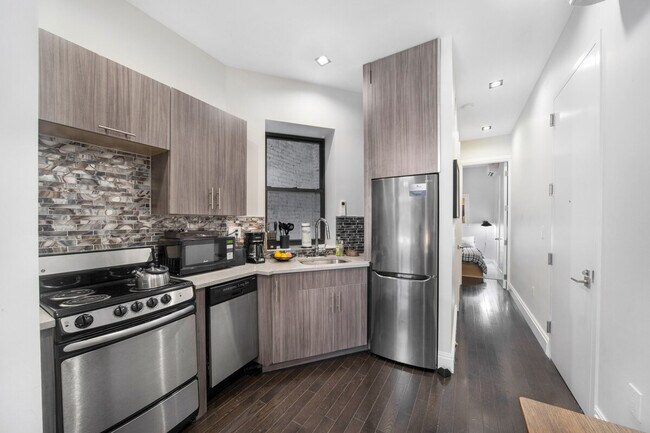 Building Photo - 30 NY-25