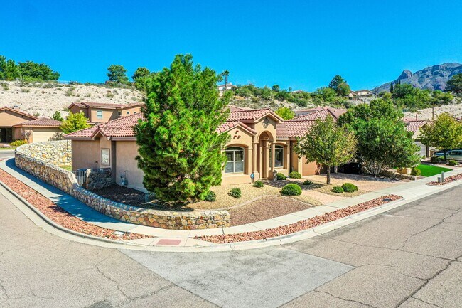 Building Photo - Westside area for Short Term Rental (Compl...