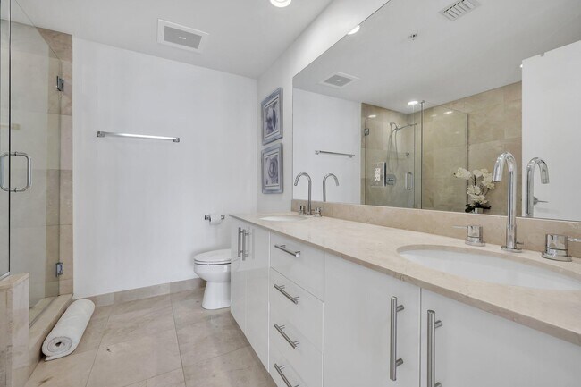 Building Photo - 550 Okeechobee Blvd