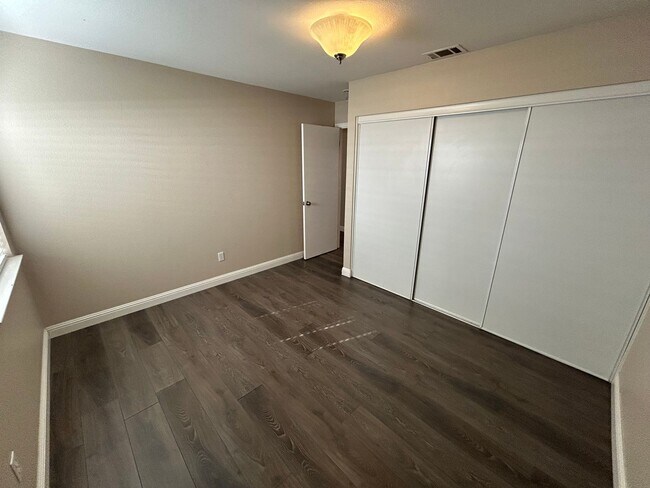 Building Photo - Beautiful Single Story 3 Bedroom, 2 Bath Antioch Home