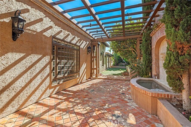 Building Photo - 1316 Beverly Grove Pl