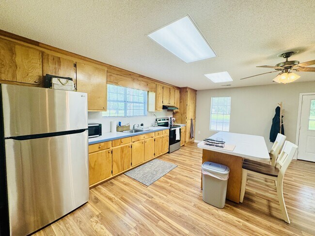 Building Photo - 4052 Goff Rd
