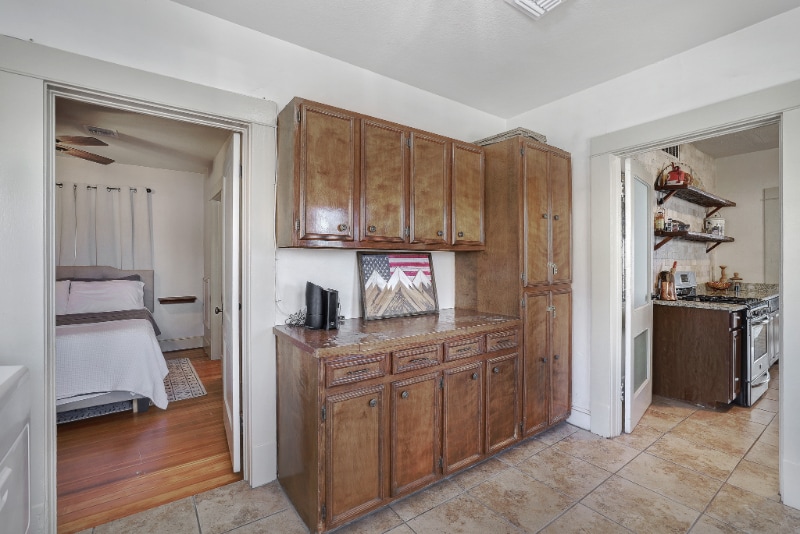 Building Photo - 2901 Grant Ave