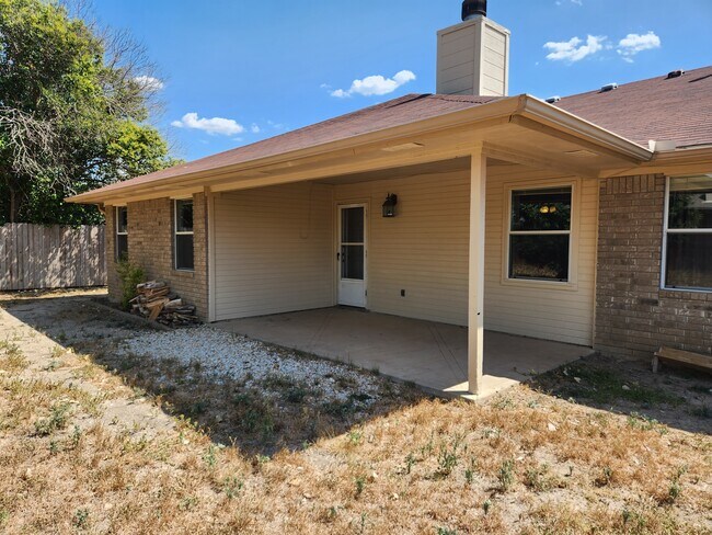 Building Photo - 1312 Elke Cir