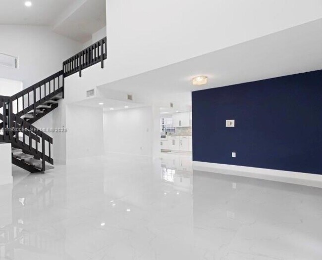 Building Photo - 9901 SW 136th Ct