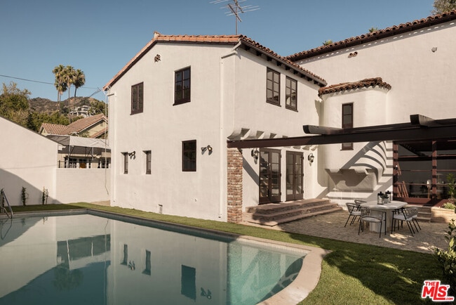 Building Photo - 1641 N Ogden Dr