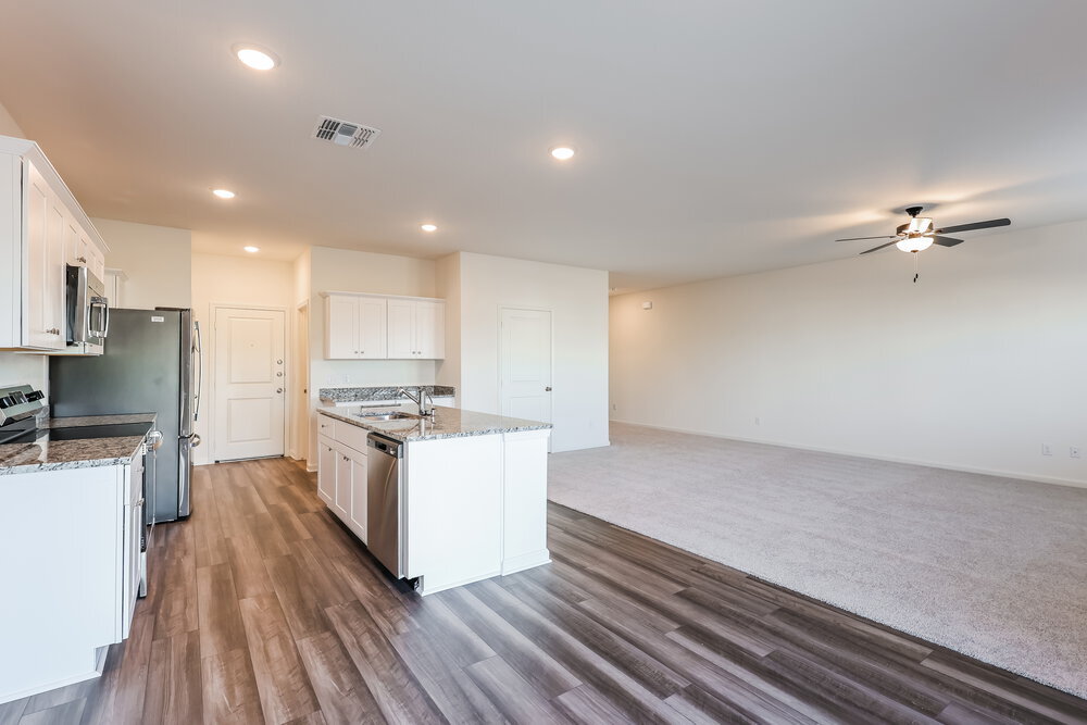 Building Photo - 5713 Texas Palm Dr