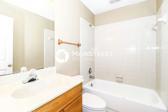 Building Photo - 3 Bedroom Pet-Friendly Home in Cordova, TN with Main Street Renewal