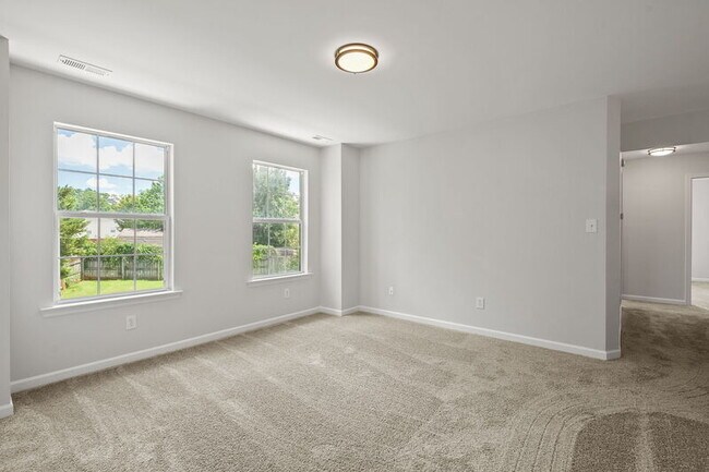 Building Photo - 142 Bremerton Dr SW