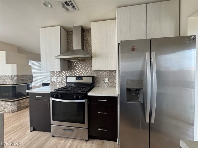 Building Photo - 4454 Bertram Ln