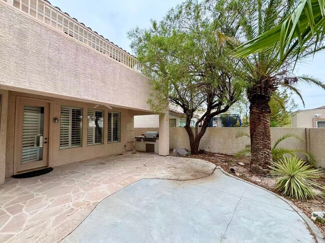 Building Photo - Rhodes Ranch-5 brs 4 bathrooms 3-cars gara...