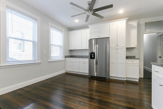 Building Photo - 107 Harrishof St