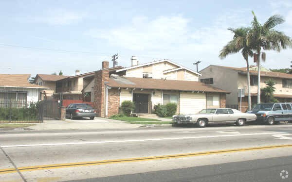 Primary Photo - 10809 Wright Rd