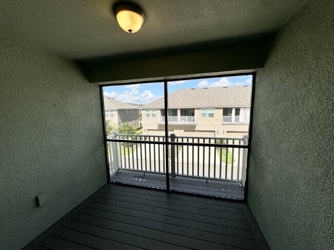 Building Photo - FOR RENT - Fantastic end unit townhouse in...
