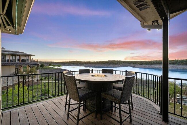 Building Photo - 3008 Point Cove