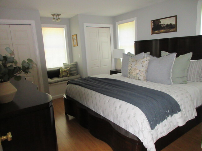 Master Bedroom - 255 Shootflying Hill Rd