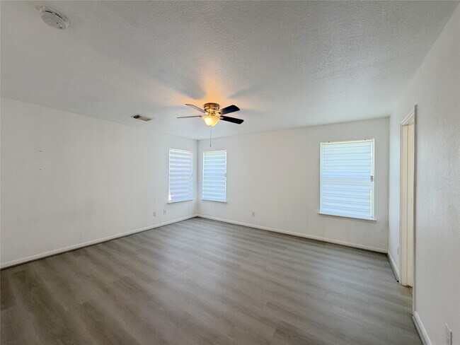 Building Photo - 4707 Meadowthorn Ct