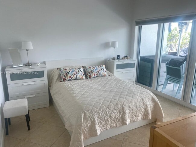 Building Photo - 6580 Indian Creek Dr