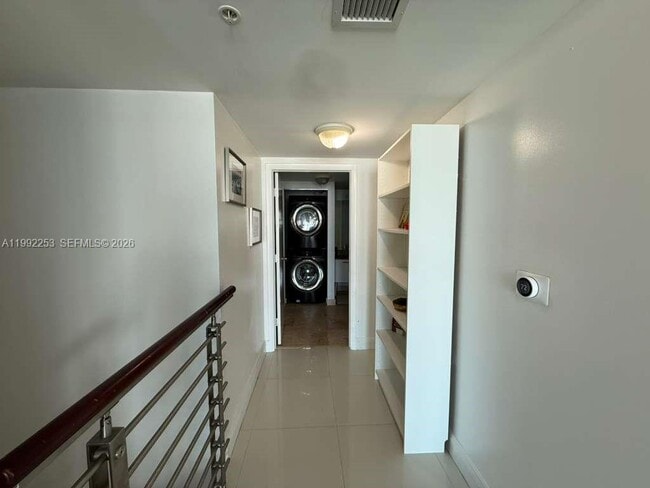 Building Photo - 41 SE 5th St