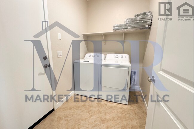 Building Photo - 3Bed/2Bath House in Buckeye! JOIN THE WAIT...