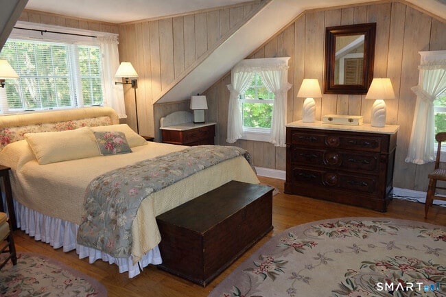 Building Photo - 123 Interlaken Rd