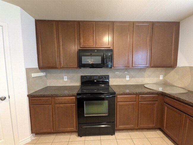 Building Photo - 5760 Fountain Flat Dr