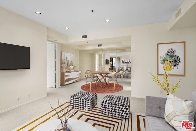 Building Photo - 2102 Century Park Ln