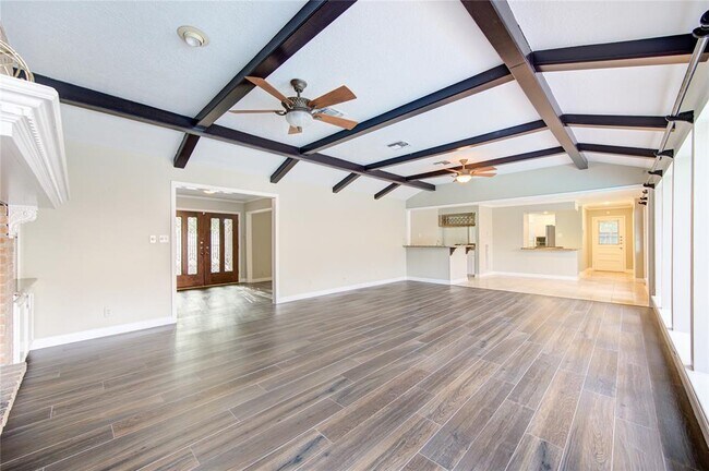 Building Photo - 11024 Riverview Dr