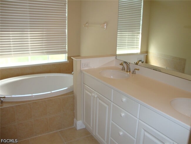 Building Photo - 13942 Bently Cir