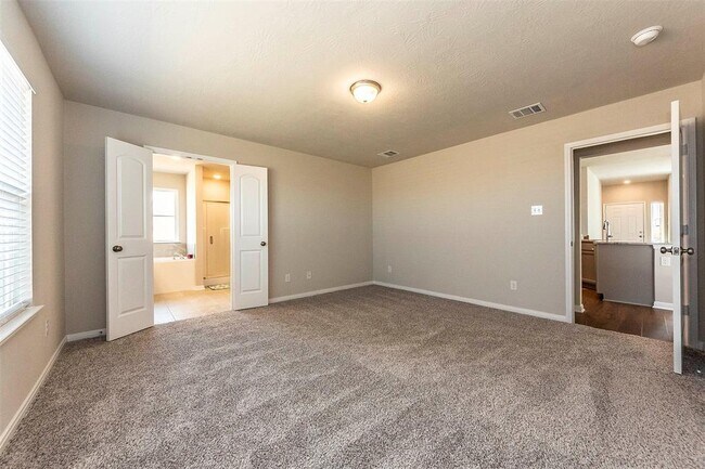 Building Photo - 8220 Tourmaline Wy